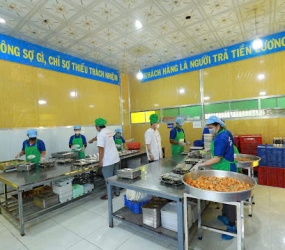 Suất ăn công nghiệp Mỹ Phước 3 Bến Cát Bình Dương