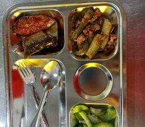 Món ăn khay mẫu số 16