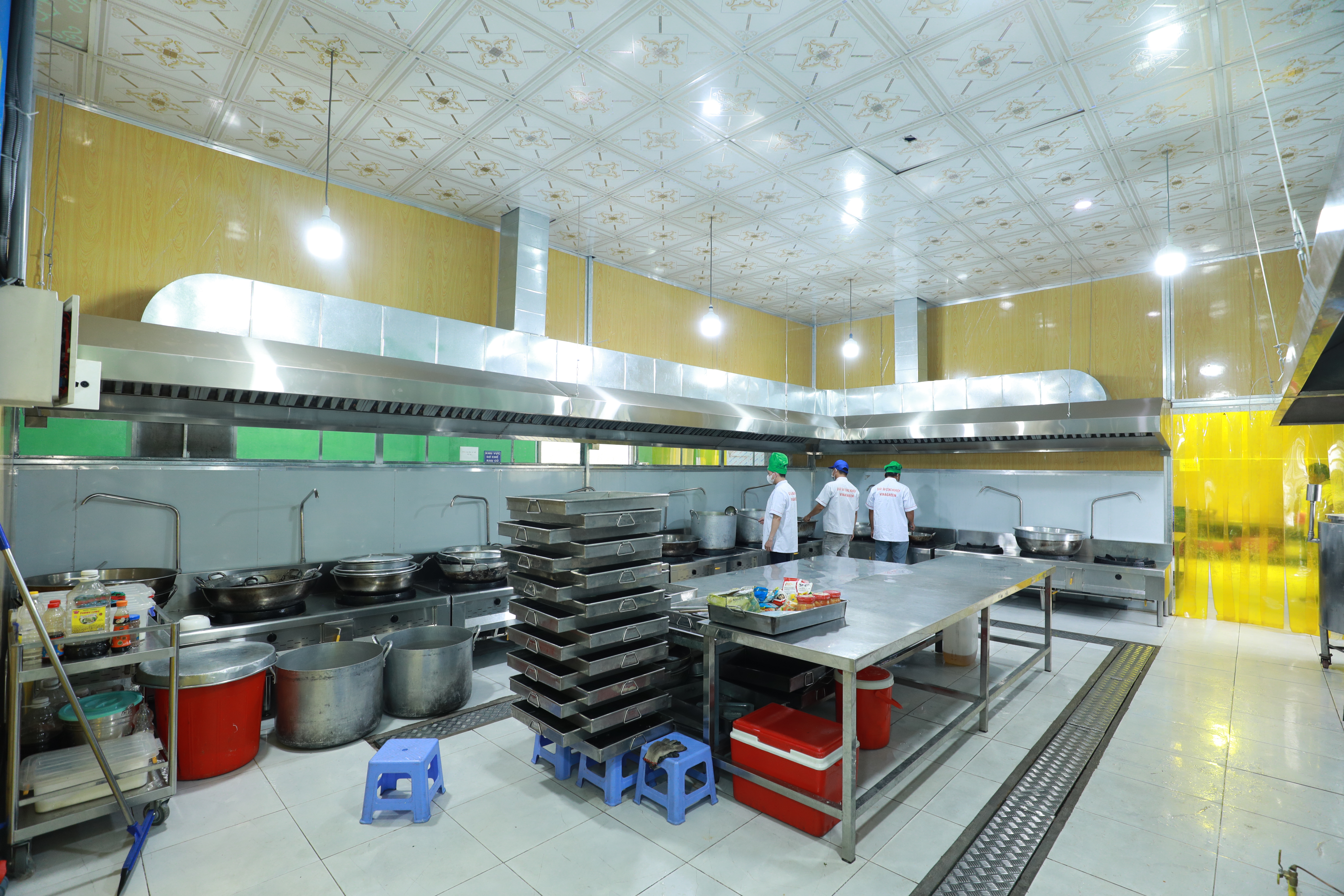 SUẤT ĂN CÔNG NGHIỆP CHO CÔNG NHÂN BÌNH DƯƠNG